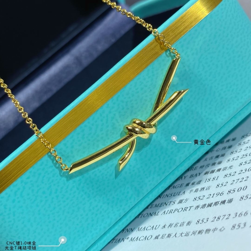 T*f*ny necklaces